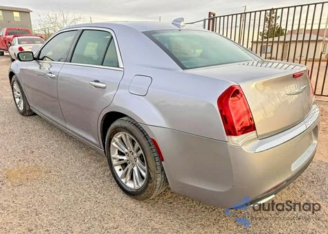 2016 Chrysler 300C z USA, uszkodzony, nr VIN 2C3CCAEG1GH105723